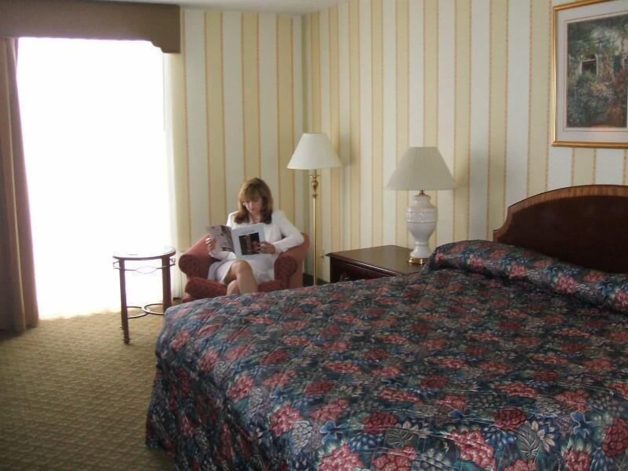A Victory Inn & Suites - Ann Arbor Habitación foto
